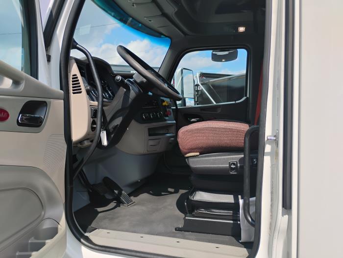 2022 Peterbilt 579 - image 20