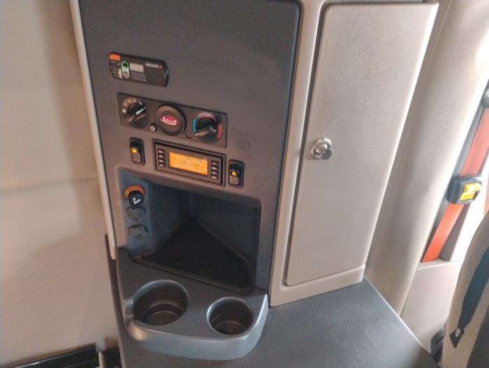2022 Peterbilt 579 - image 31