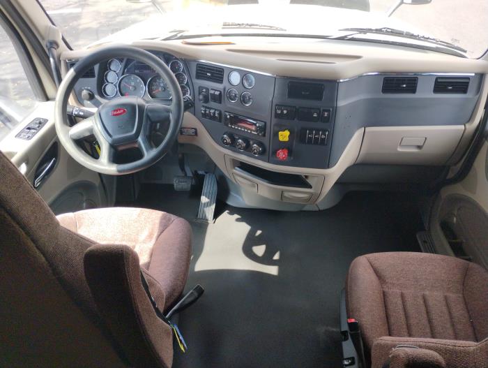 2022 Peterbilt 579 - image 33