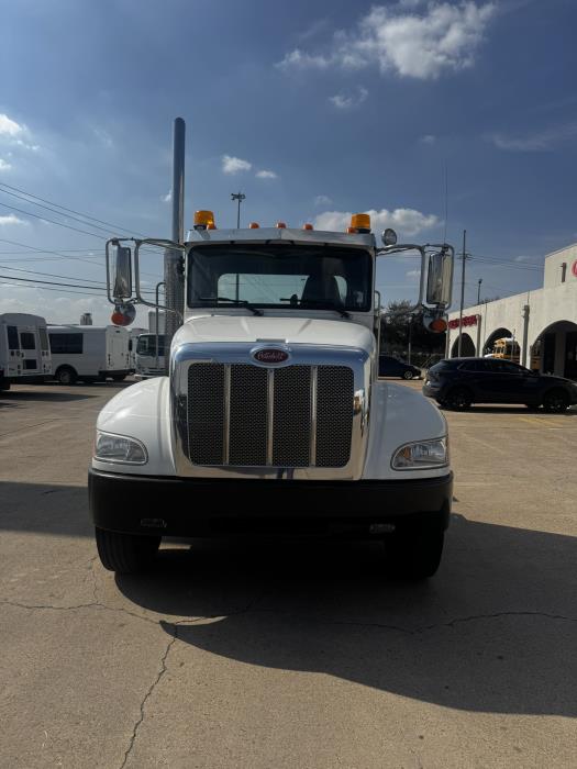 2020 Peterbilt 337-2