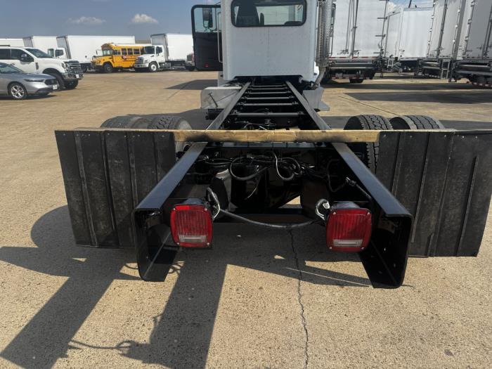 2020 Peterbilt 337-7