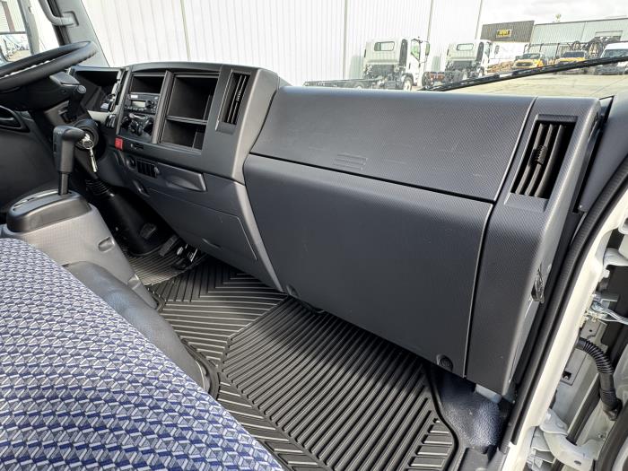 2026 Isuzu NPR - image 19