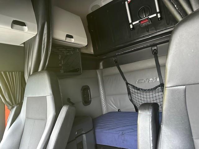 2022 Freightliner Cascadia-9