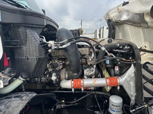 2022 Freightliner Cascadia-16