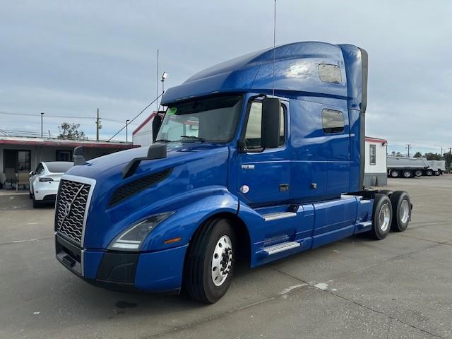2021 Volvo VNL780-14
