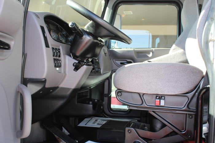 2021 Peterbilt 337-9