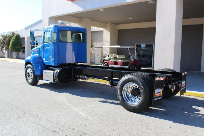 2021 Peterbilt 337-4