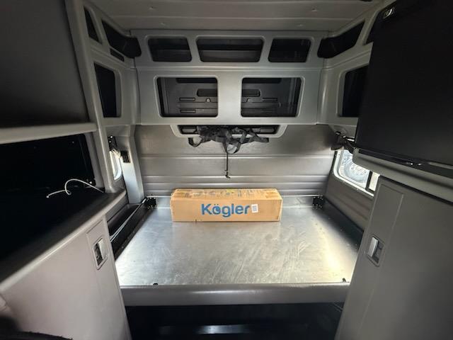 2023 Peterbilt 389-7