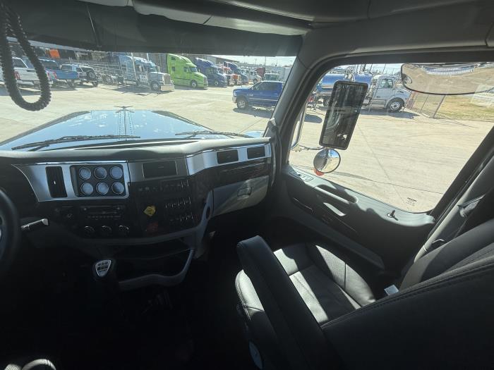 2026 Peterbilt - image 25