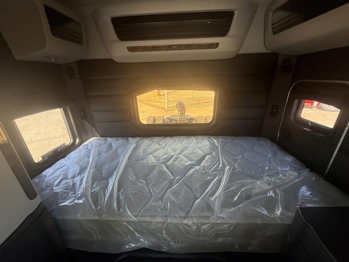 2026 Peterbilt - image 28