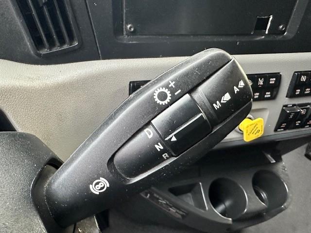 2023 Freightliner Cascadia-5