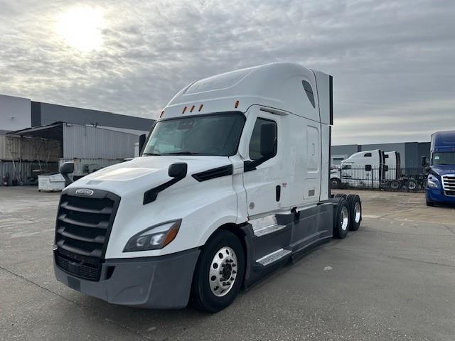 2023 Freightliner Cascadia-7