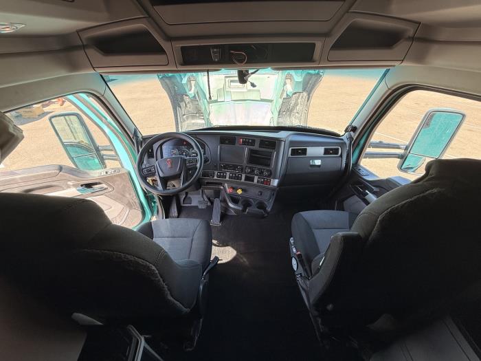 2022 Kenworth T680-15