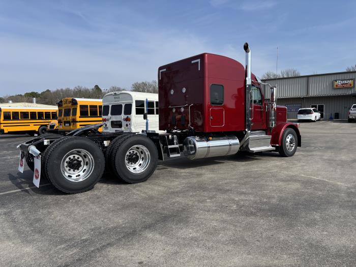 2027 Peterbilt - image 5