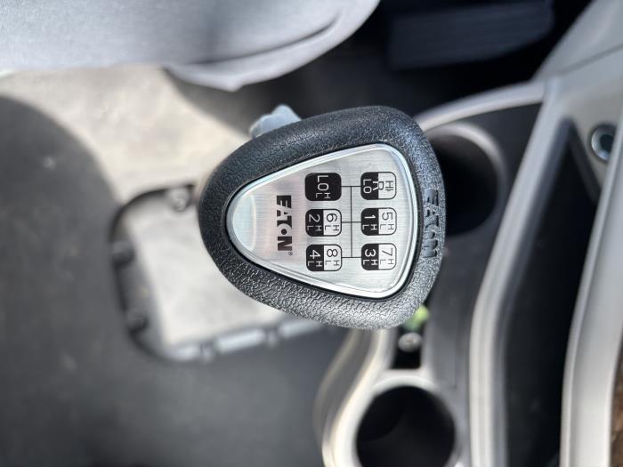 2027 Peterbilt - image 9