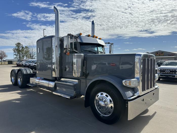 2019 Peterbilt 389-2