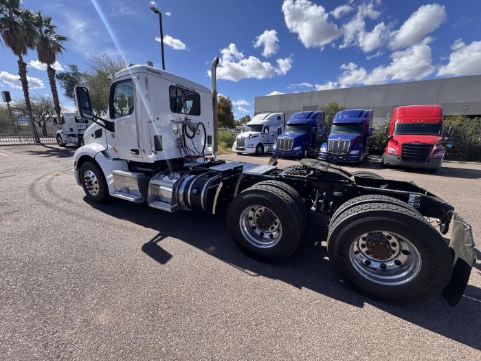 2020 Peterbilt 579-3