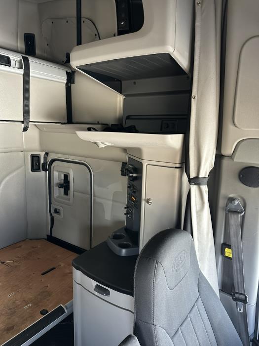 2022 Peterbilt 579-11