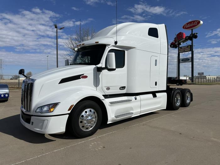2022 Peterbilt 579-1