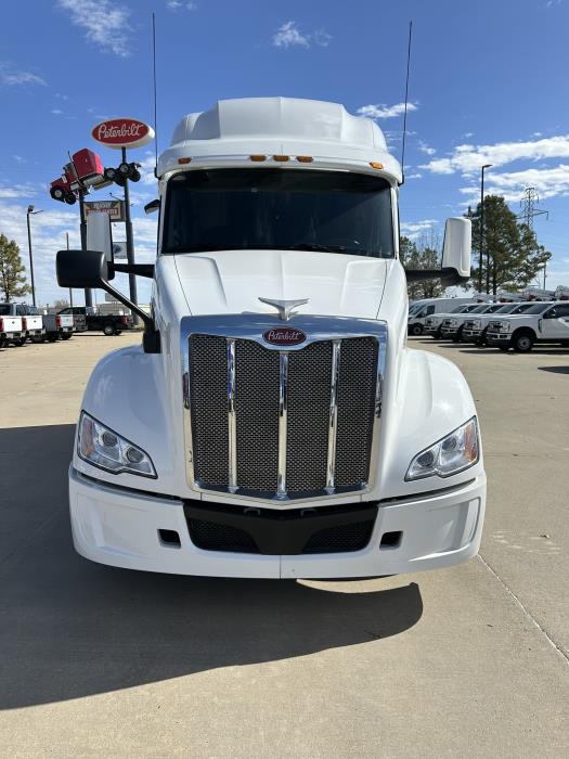 2022 Peterbilt 579-3