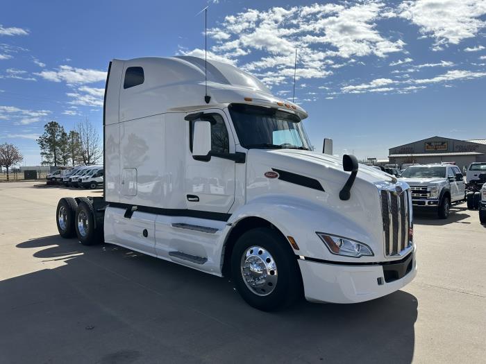 2022 Peterbilt 579-2