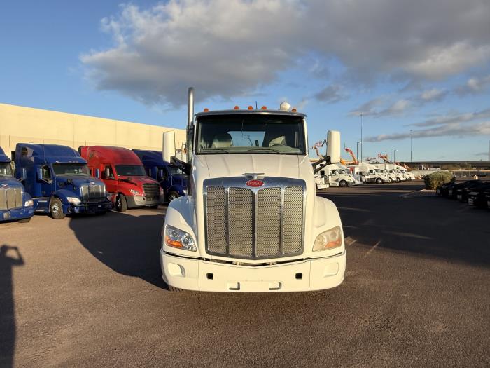 2020 Peterbilt 579-8