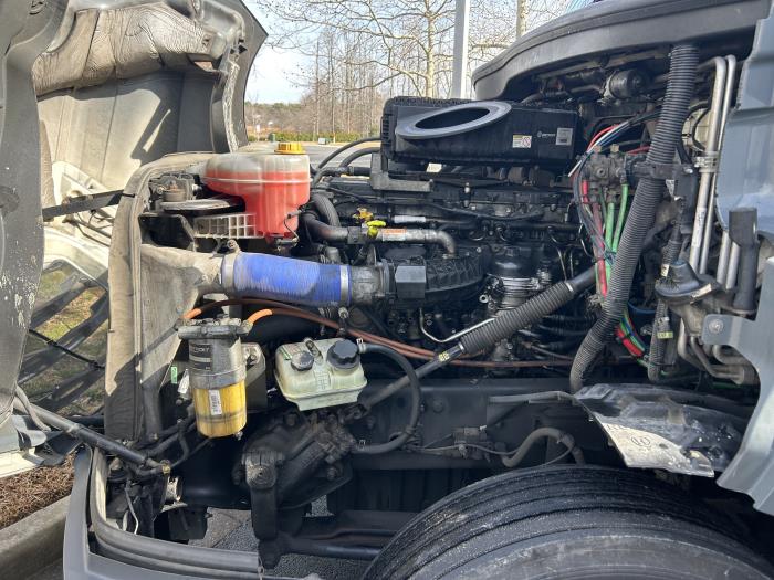 2020 Freightliner Cascadia-8