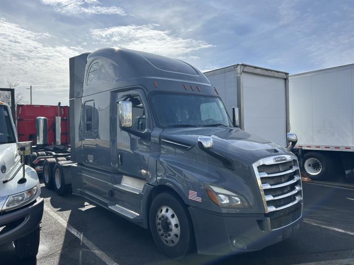 2020 Freightliner Cascadia-2