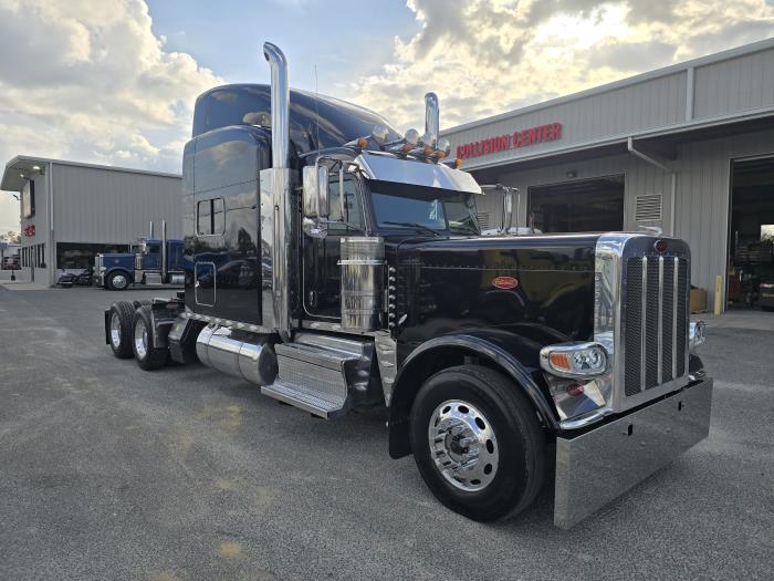 2023 Peterbilt 389-7