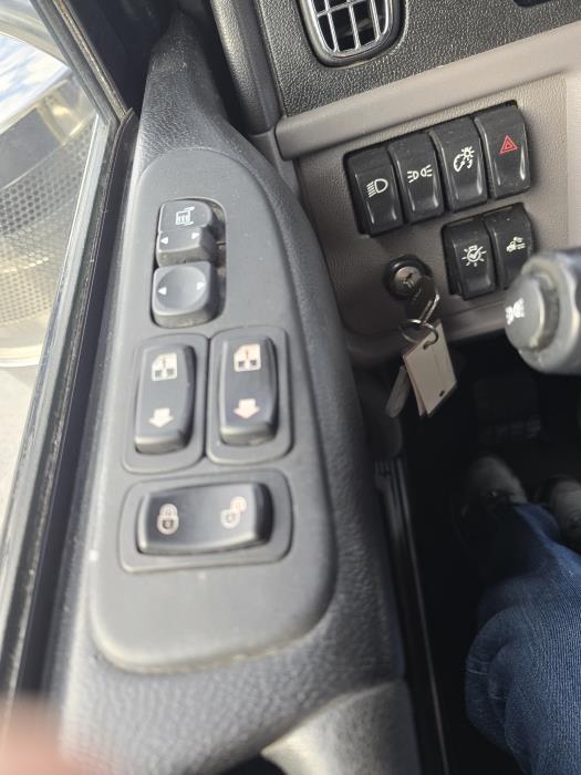 2023 Peterbilt 389-13