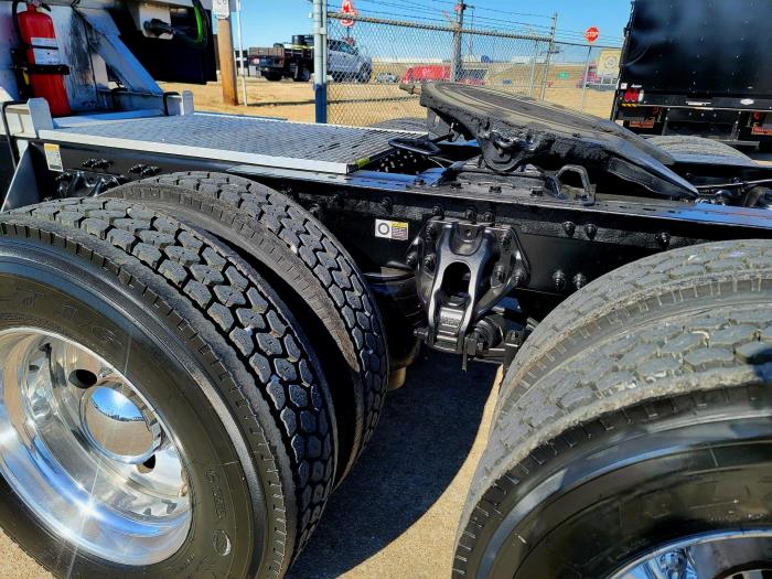 2022 Peterbilt 579 - image 6