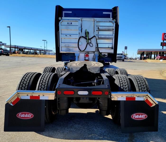 2022 Peterbilt 579 - image 7