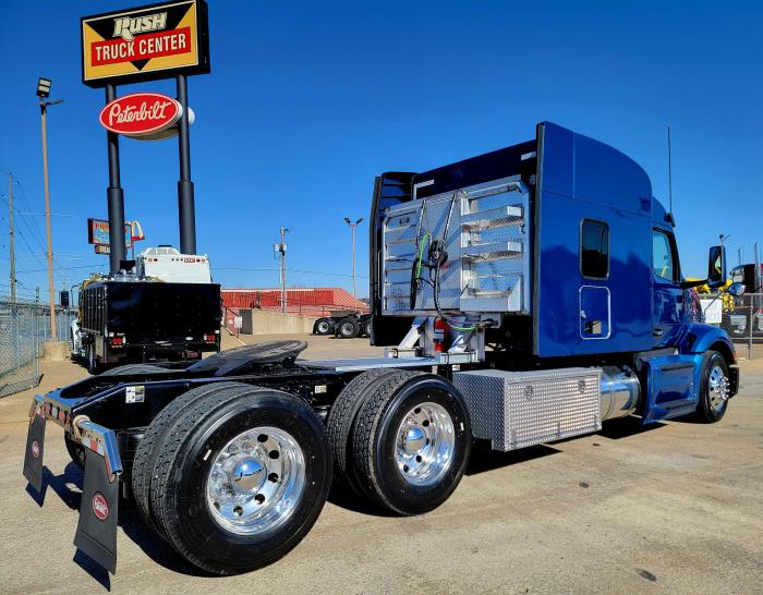 2022 Peterbilt 579 - image 10