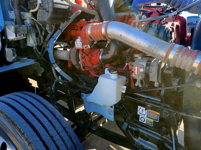 2022 Peterbilt 579 - image 17