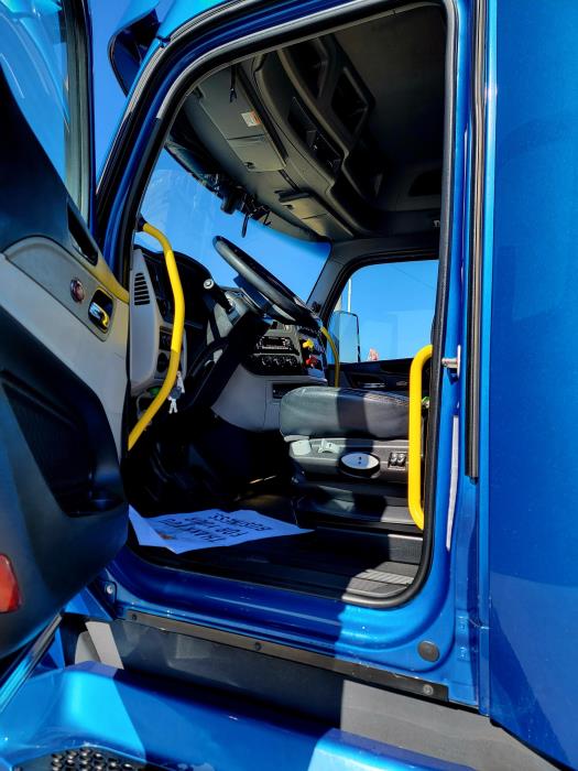 2022 Peterbilt 579 - image 18