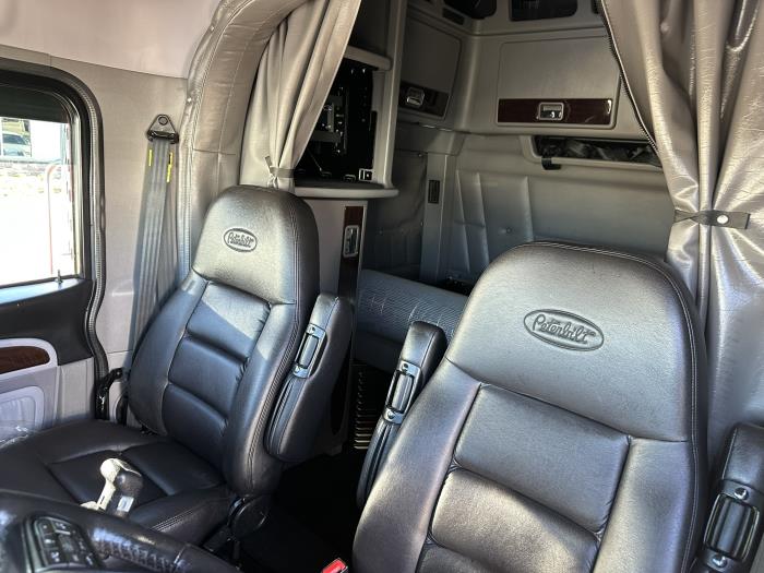 2024 Peterbilt 389-9