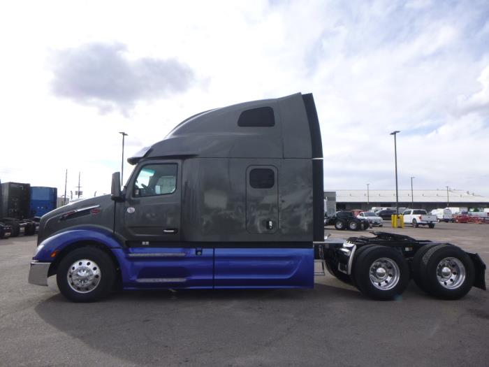 2022 Peterbilt 579-2