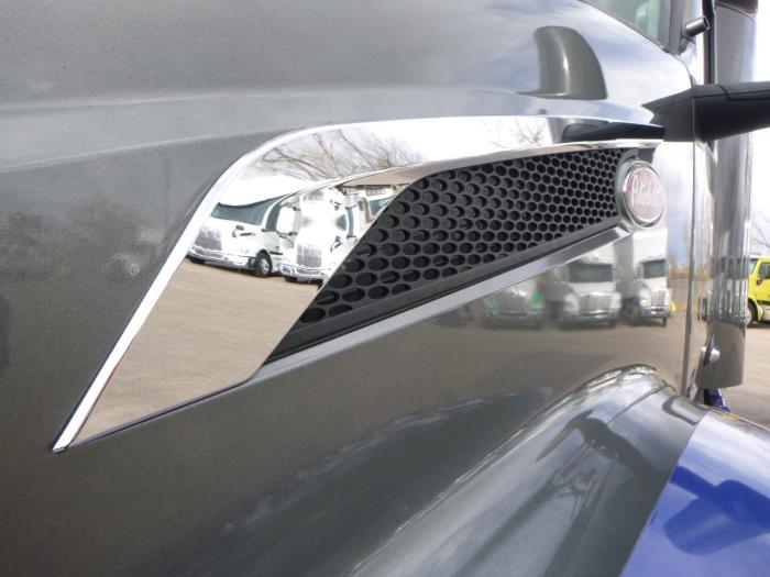 2022 Peterbilt 579-10