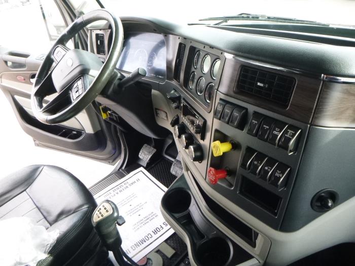 2022 Peterbilt 579-16