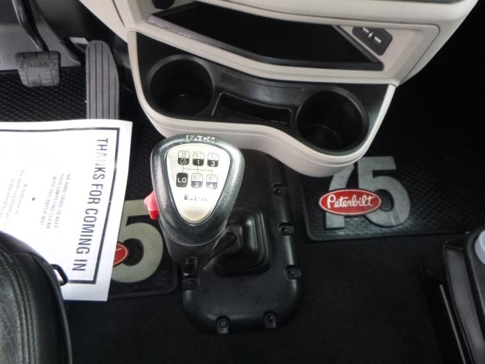 2022 Peterbilt 579-19