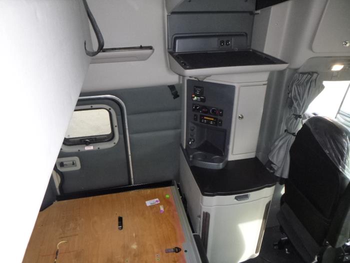 2022 Peterbilt 579-23