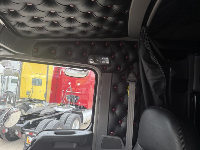 2024 Kenworth W900-10