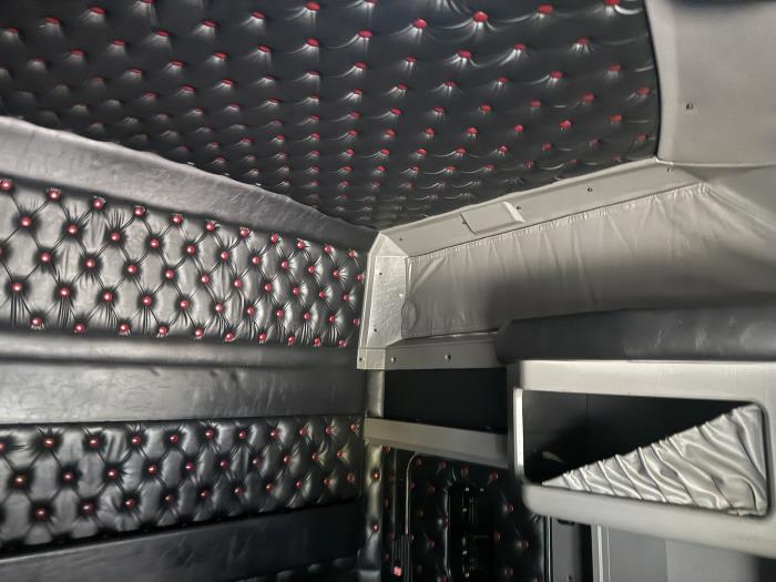 2024 Kenworth W900-4