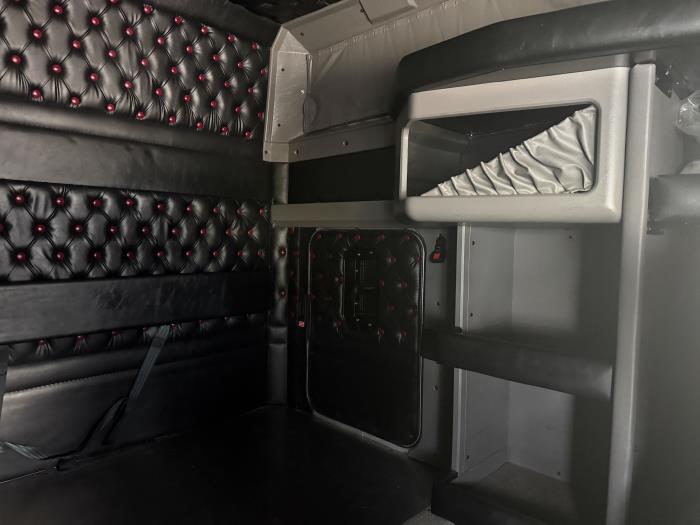 2024 Kenworth W900-15