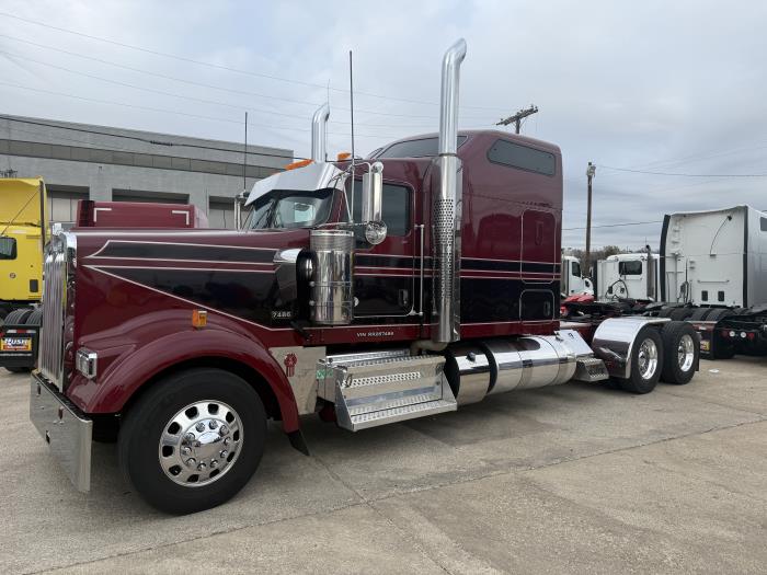 2024 Kenworth W900-22