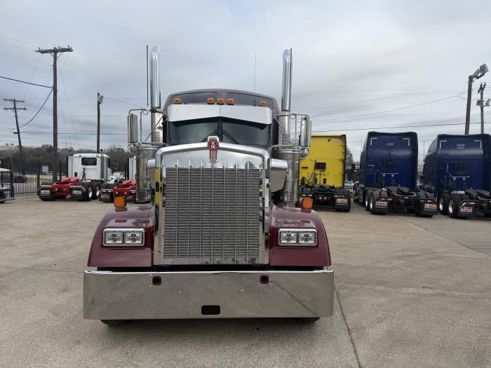 2024 Kenworth W900-26