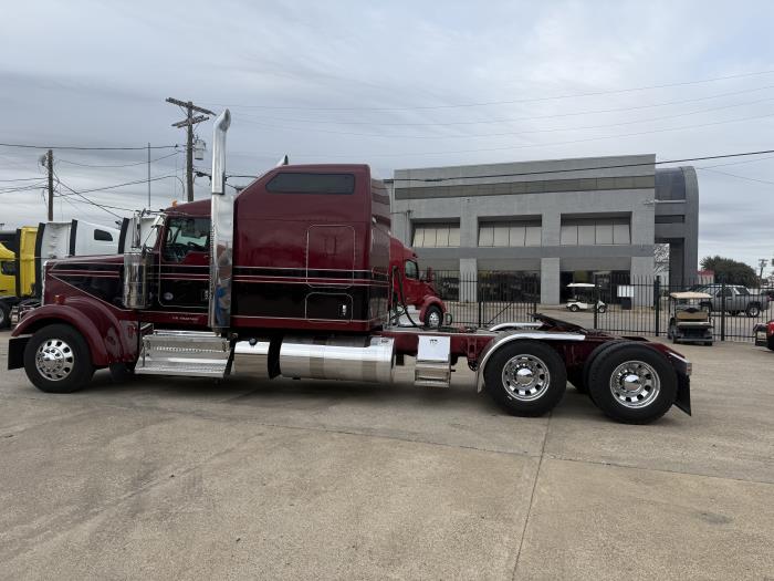 2024 Kenworth W900-39