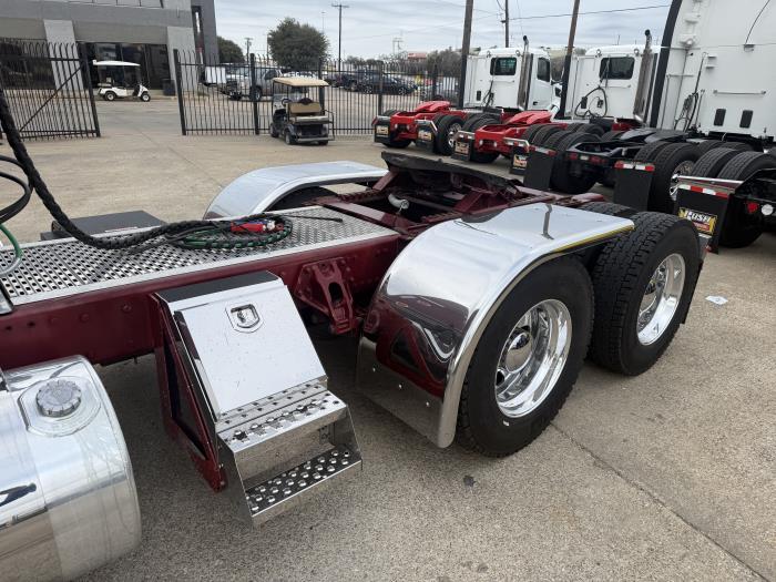 2024 Kenworth W900-42