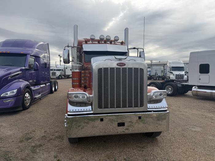 2024 Peterbilt 389-10