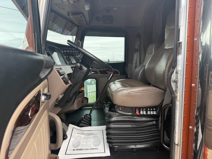 2024 Peterbilt 389-3